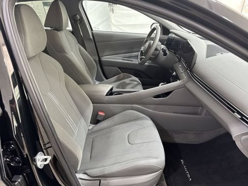 Used 2023 Hyundai Elantra SEL w/ Convenience Package FWD image 27