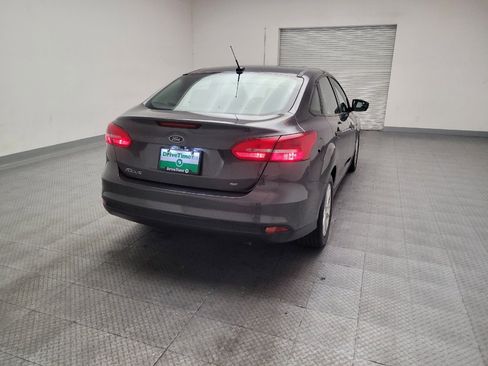 Used 2018 Ford Focus SE FWD image 7