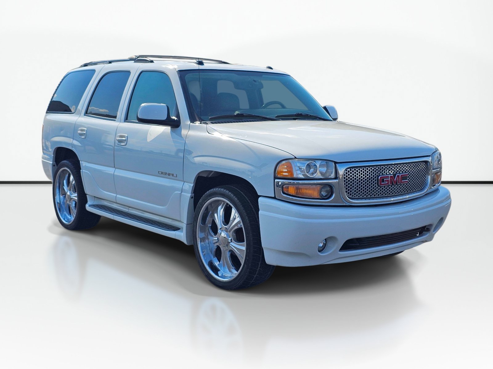 Used 2005 GMC Yukon Denali AWD/4WD image 5