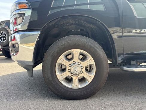 Used 2025 RAM 2500 Big Horn AWD/4WD image 18