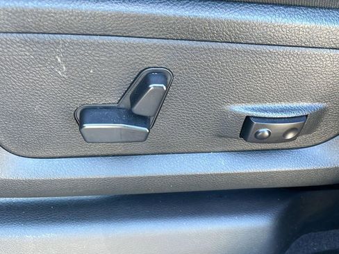 Used 2024 RAM 2500 Big Horn w/ Night Edition image 8