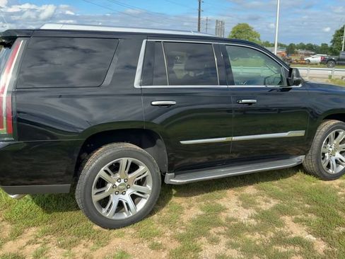 Used 2016 Cadillac Escalade Luxury AWD/4WD image 7