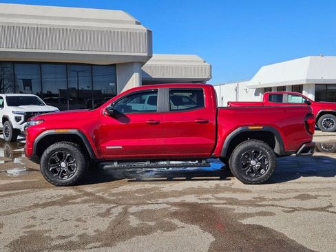 Used 2024 GMC Canyon Elevation w/ Elevation Premium Package image 2