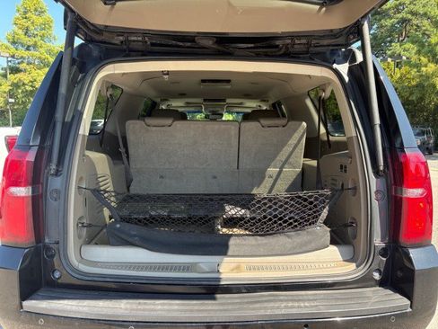 Used 2017 Chevrolet Suburban LT AWD/4WD image 18
