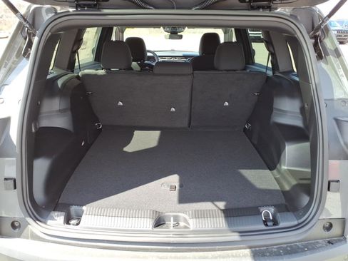 New 2026 Jeep Cherokee Laredo image 8