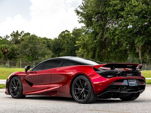 Used 2018 McLaren 720S Luxury RWD image 28