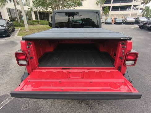 Used 2021 Jeep Gladiator Sport AWD/4WD image 14