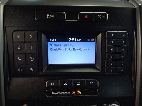 Used 2018 Ford F150 XLT AWD/4WD image 25