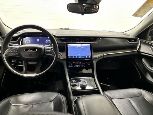 Used 2021 Jeep Grand Cherokee L Limited AWD/4WD image 29
