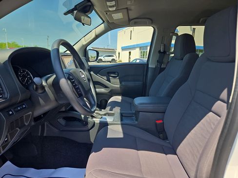 Used 2022 Nissan Frontier S AWD/4WD image 14