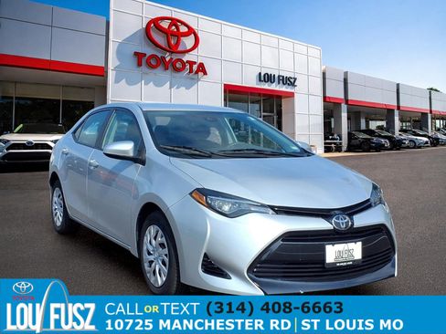 Used 2018 Toyota Corolla LE FWD image 1