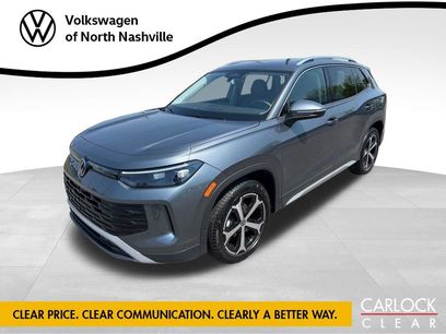 Used 2025 Volkswagen Tiguan SE