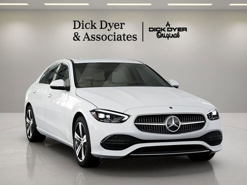 Used 2025 Mercedes-Benz C 300 Sedan image 35