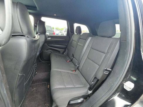 Used 2018 Jeep Grand Cherokee Laredo AWD/4WD image 11