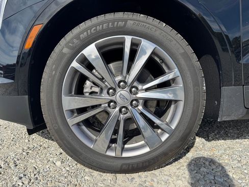 Used 2025 Cadillac XT5 Premium Luxury image 12