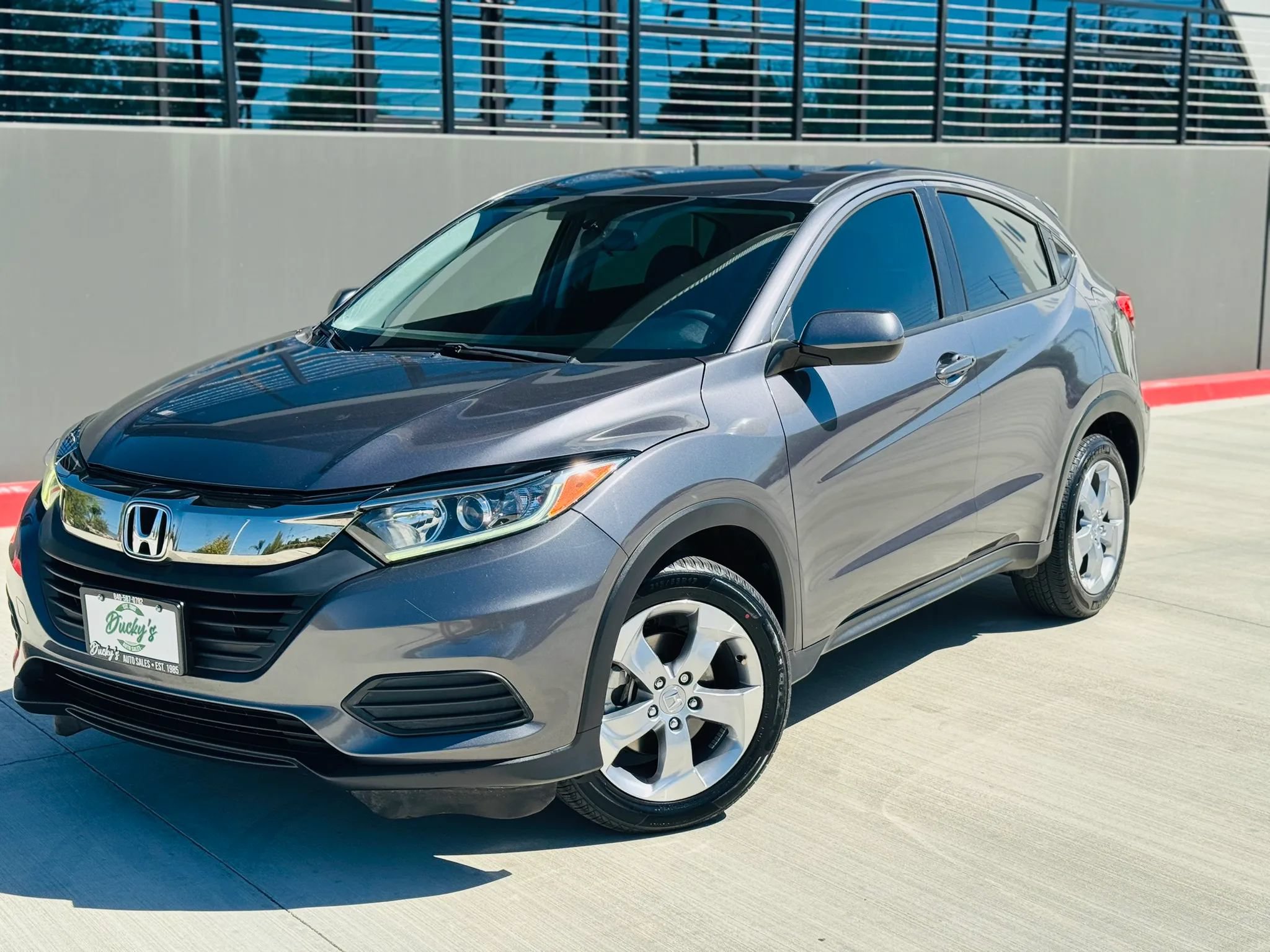 Used 2022 Honda HR-V LX image 1