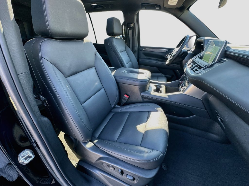 Used 2023 Chevrolet Tahoe Z71 w/ Luxury Package AWD/4WD image 36