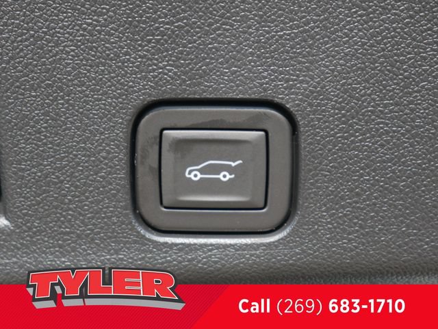 New 2027 Chevrolet Traverse LT w/ Driver Confidence Package AWD/4WD image 18