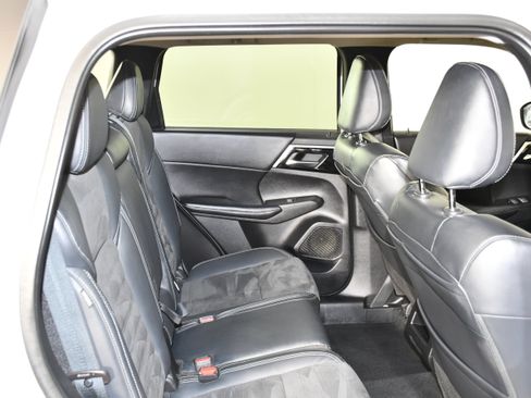 Used 2022 Mitsubishi Outlander SE AWD/4WD image 37