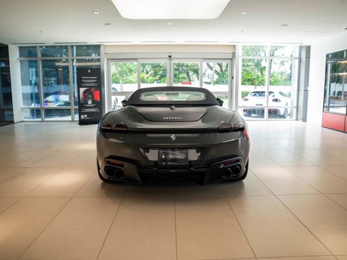 Used 2024 Ferrari Roma Spider image 13