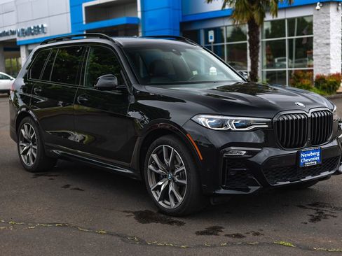 Used 2021 BMW X7 M50i w/ Executive Package AWD/4WD image 9