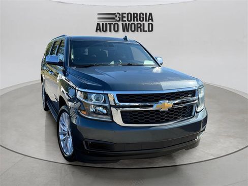 Used 2019 Chevrolet Suburban LT RWD image 7