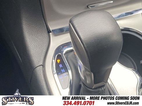 Used 2019 Jeep Grand Cherokee Limited AWD/4WD image 27