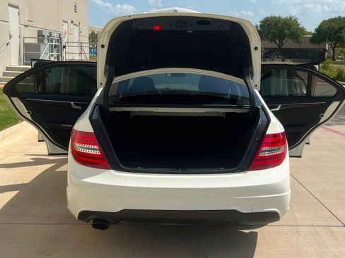 Used 2012 Mercedes-Benz C 250 Sedan image 10