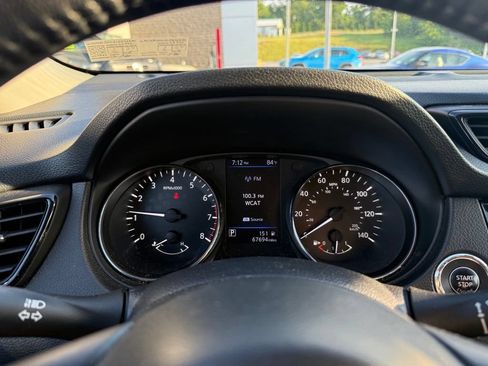 Used 2020 Nissan Rogue SV AWD/4WD image 12