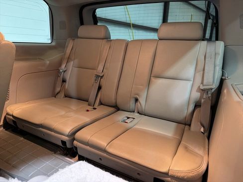 Used 2010 Chevrolet Tahoe LTZ image 30