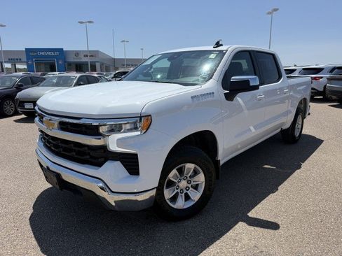 Used 2025 Chevrolet Silverado 1500 LT RWD image 3