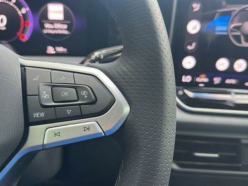 New 2026 Volkswagen Tiguan SE R-Line image 24