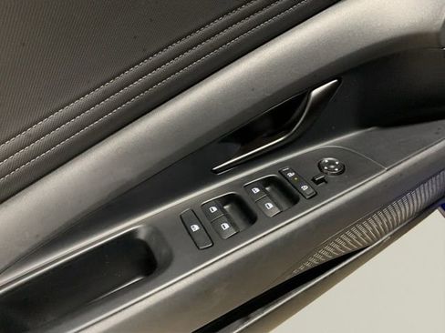 Used 2025 Hyundai Elantra Sport image 18