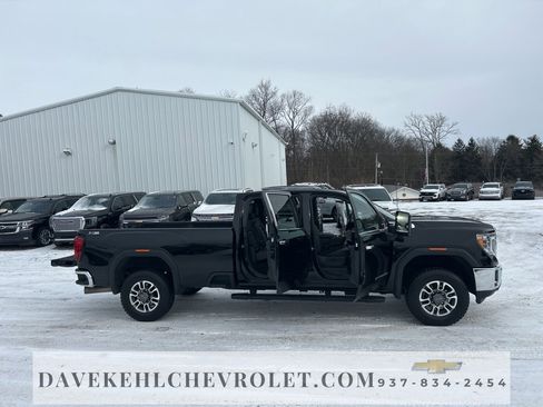 Used 2022 GMC Sierra 2500 SLT w/ X31 Off-Road Package image 15