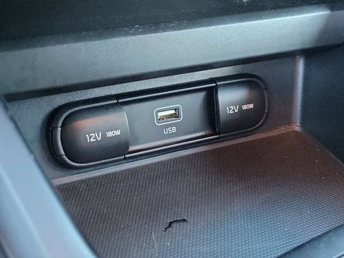Used 2023 Kia Soul LX w/ LX Technology Package FWD image 23
