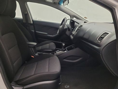 Used 2017 Kia Forte LX w/ Option Group 020 FWD image 21
