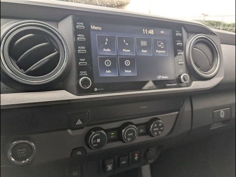 Used 2020 Toyota Tacoma TRD Off-Road image 18