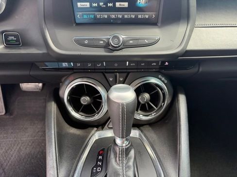 Used 2018 Chevrolet Camaro LT RWD image 17