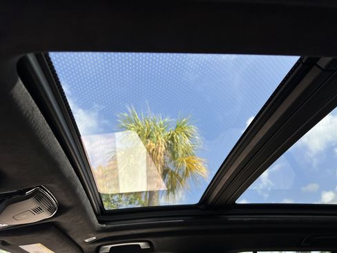 Certified 2025 BMW X5 M60i image 28