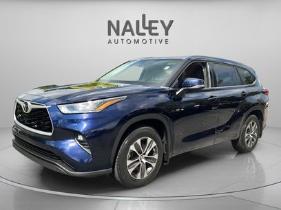 Certified 2020 Toyota Highlander XLE w/ Phone Cable & Charge Package