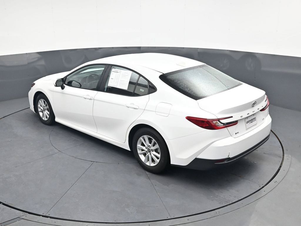 Used 2026 Toyota Camry LE FWD image 28