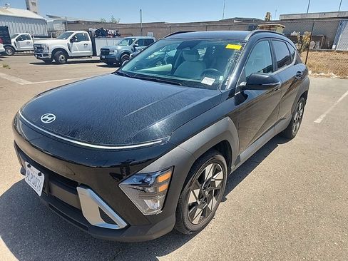 Used 2024 Hyundai Kona SEL FWD image 3