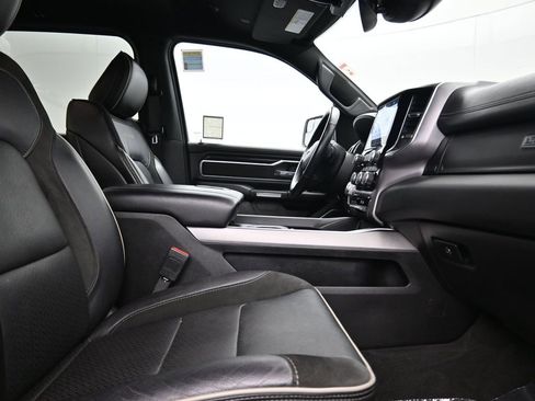 Used 2024 RAM 1500 Laramie image 16