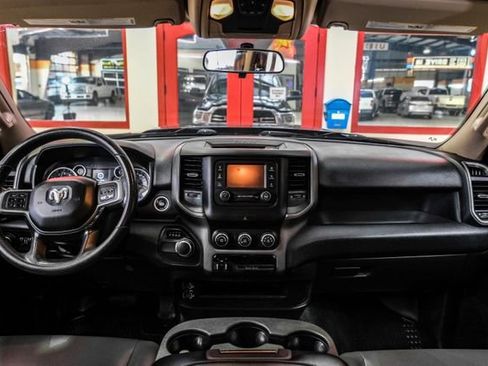Used 2019 RAM 2500 Tradesman w/ Chrome Appearance Group image 14