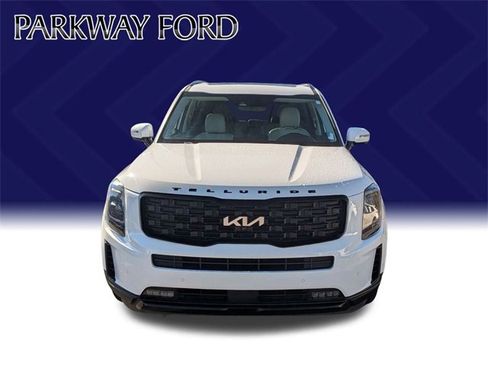 Used 2022 Kia Telluride SX w/ Nightfall Edition Package image 2