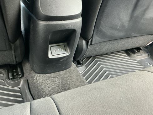 Certified 2025 Hyundai Elantra Sport image 12