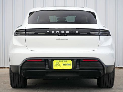 Used 2025 Porsche Macan 4 Electric image 11