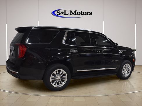 Used 2024 GMC Yukon SLT w/ SLT Premium Package AWD/4WD image 8