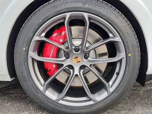 New 2026 Porsche Cayenne GTS AWD/4WD image 12