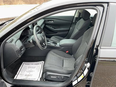 Certified 2024 Honda Accord EX image 9